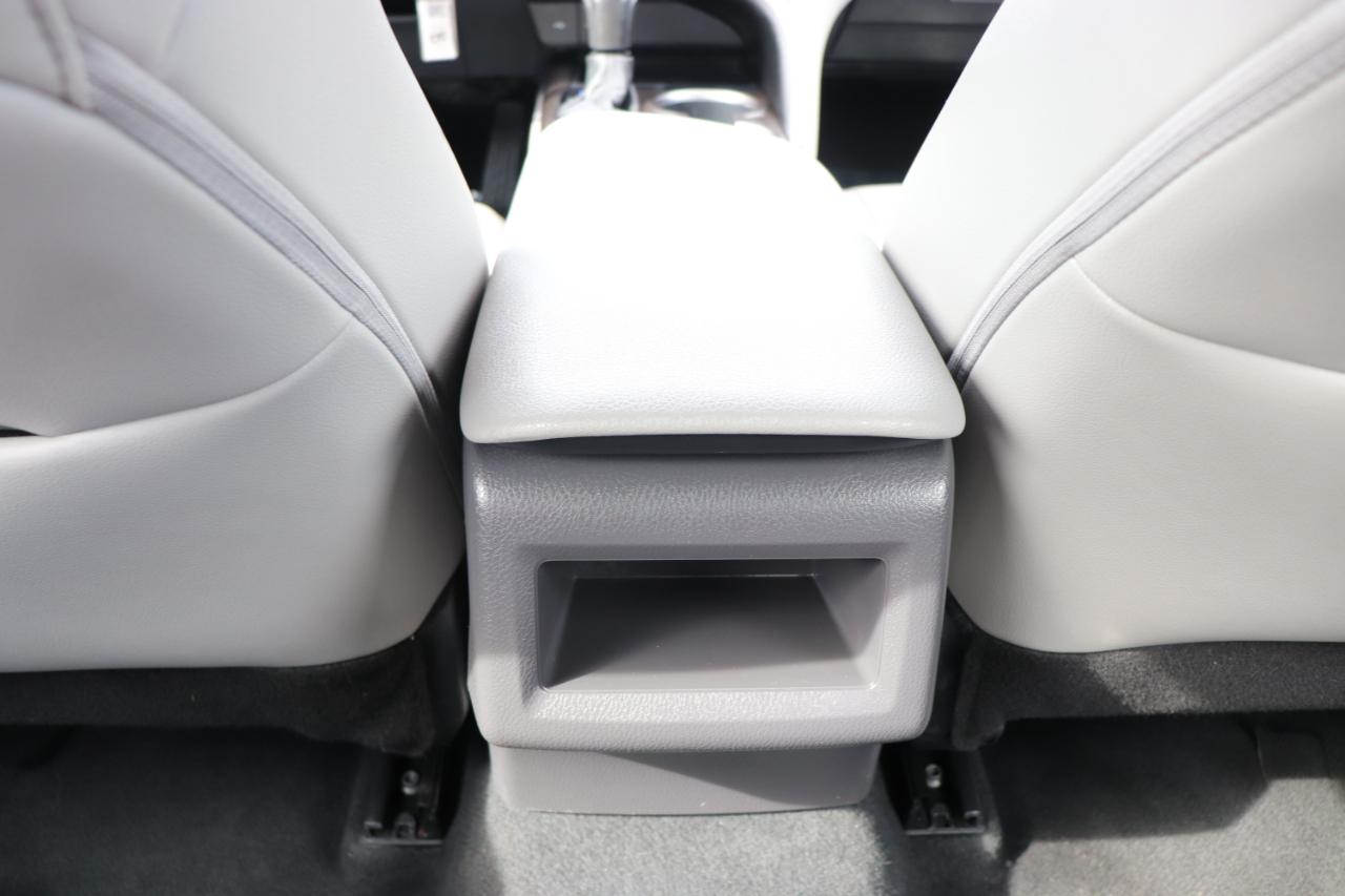 Toyota Camry SE Auto (Natl) 2023