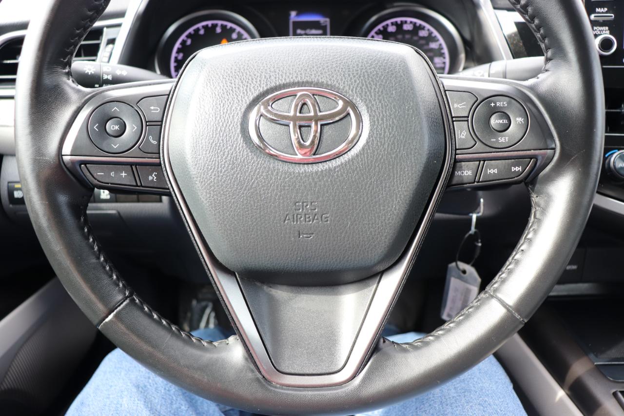 Toyota Camry SE Auto (Natl) 2023