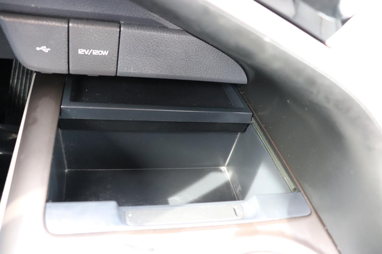 Toyota Camry SE Auto (Natl) 2023