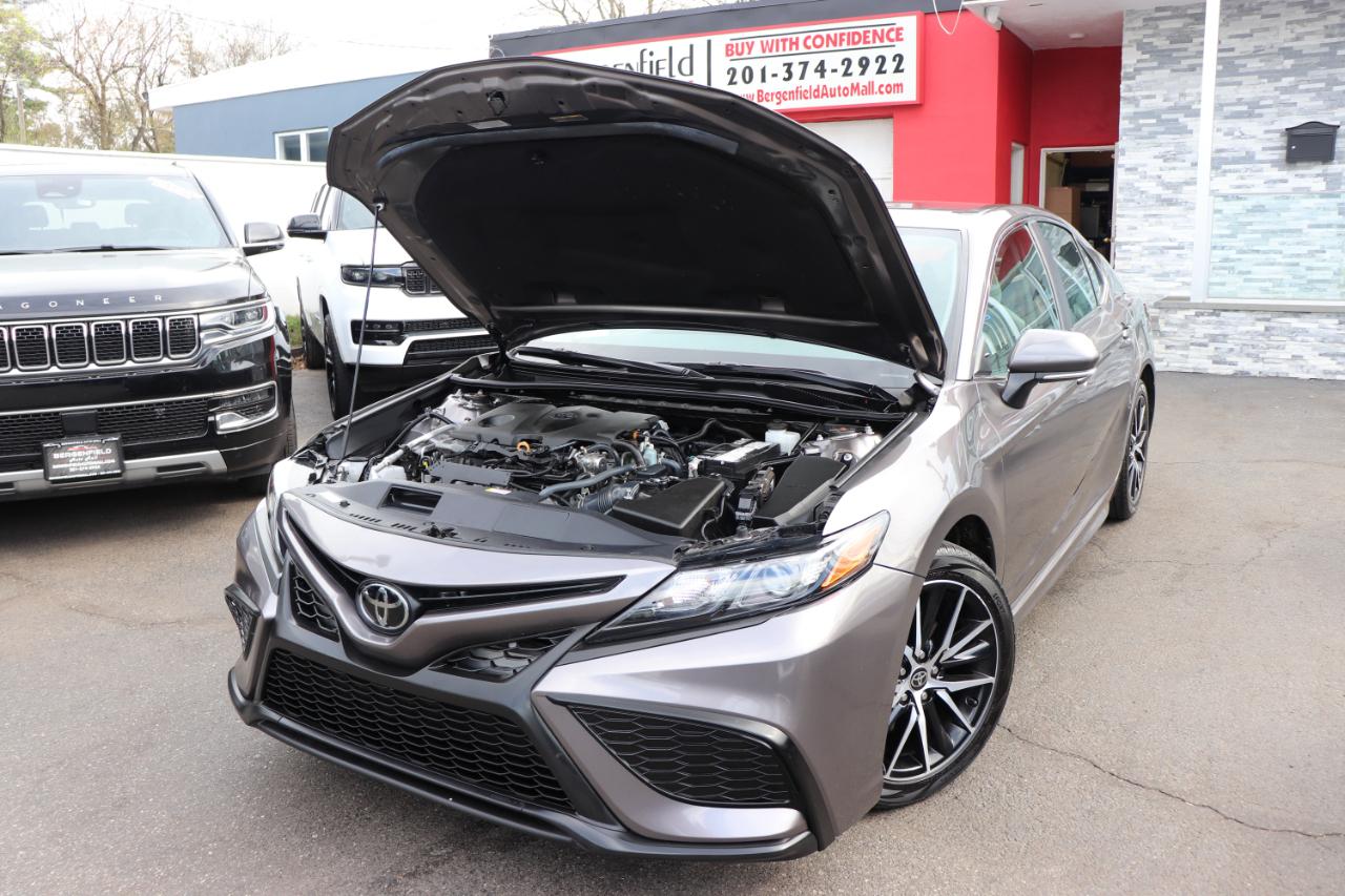 Toyota Camry SE Auto (Natl) 2023