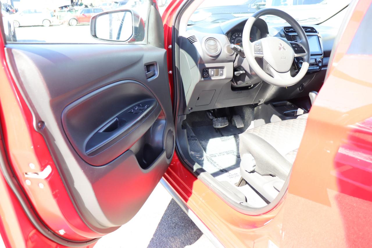 Mitsubishi Mirage ES CVT 2024