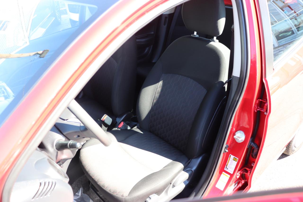 Mitsubishi Mirage ES CVT 2024