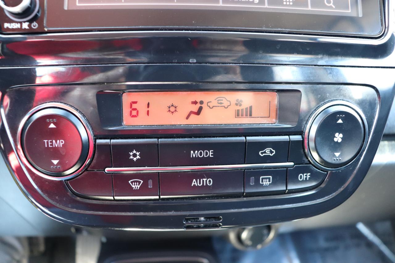 Mitsubishi Mirage ES CVT 2024