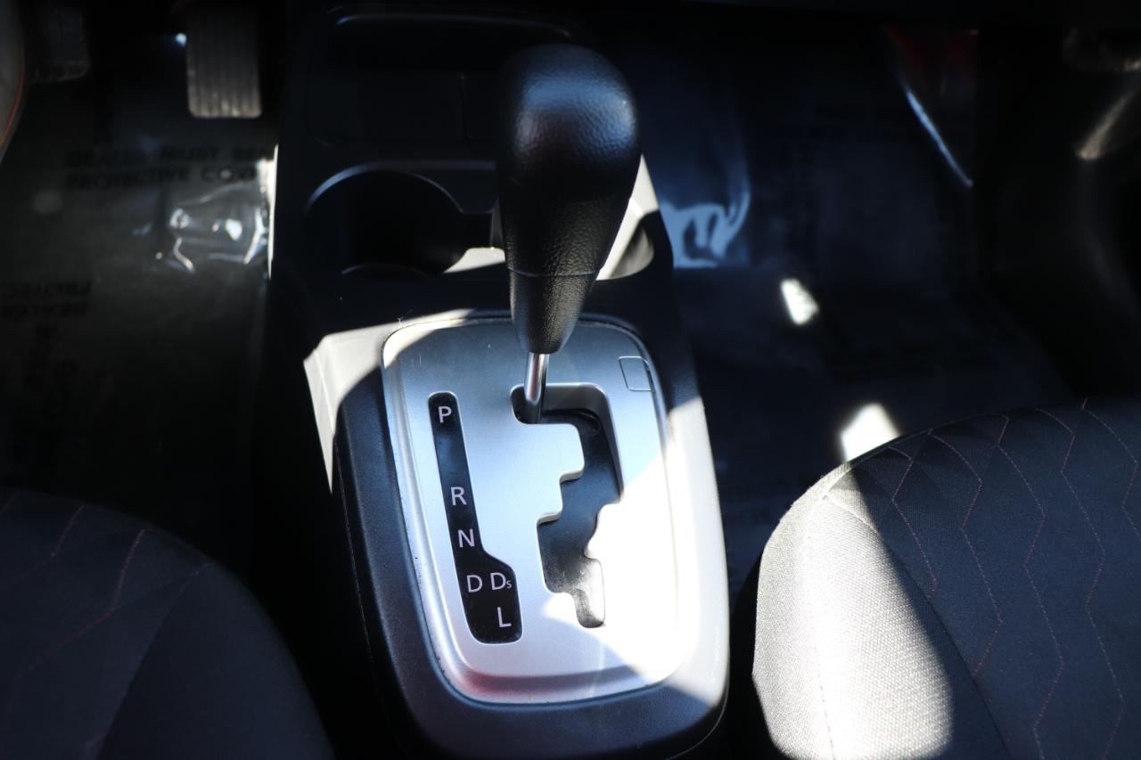 Mitsubishi Mirage ES CVT 2024