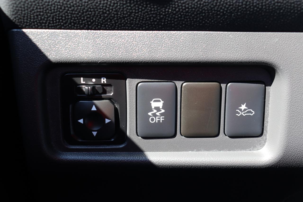 Mitsubishi Mirage ES CVT 2024