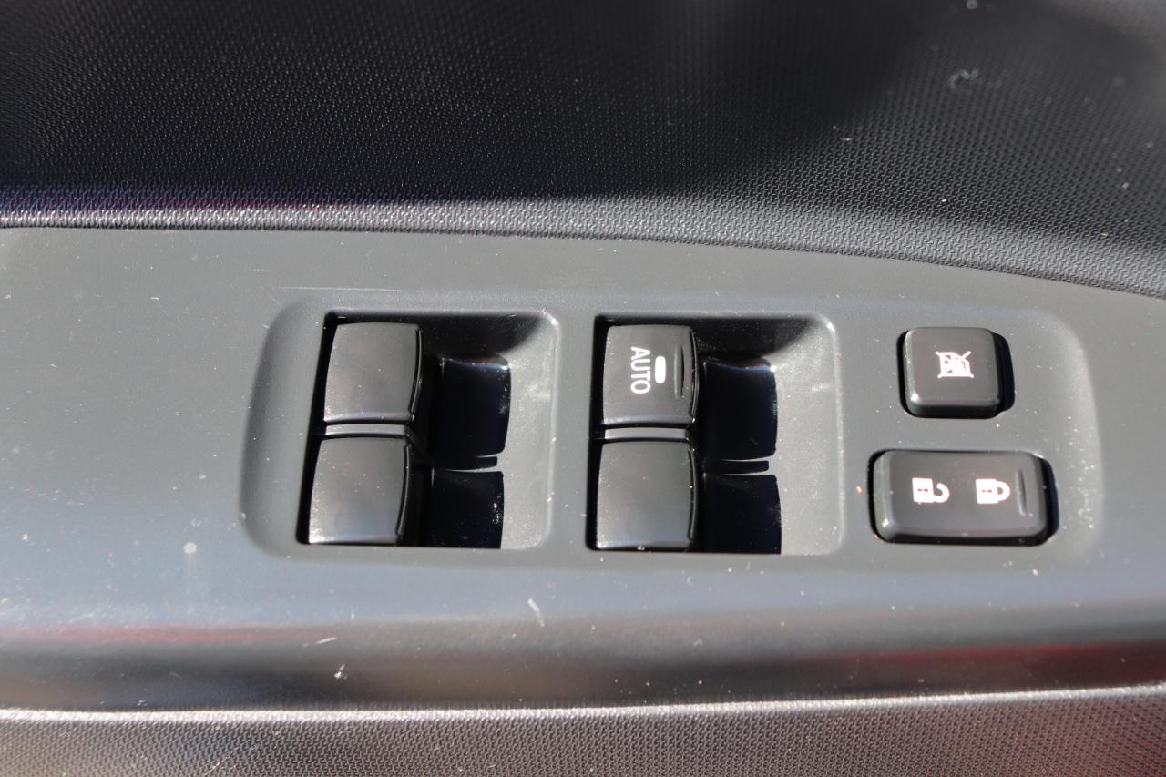 Mitsubishi Mirage ES CVT 2024