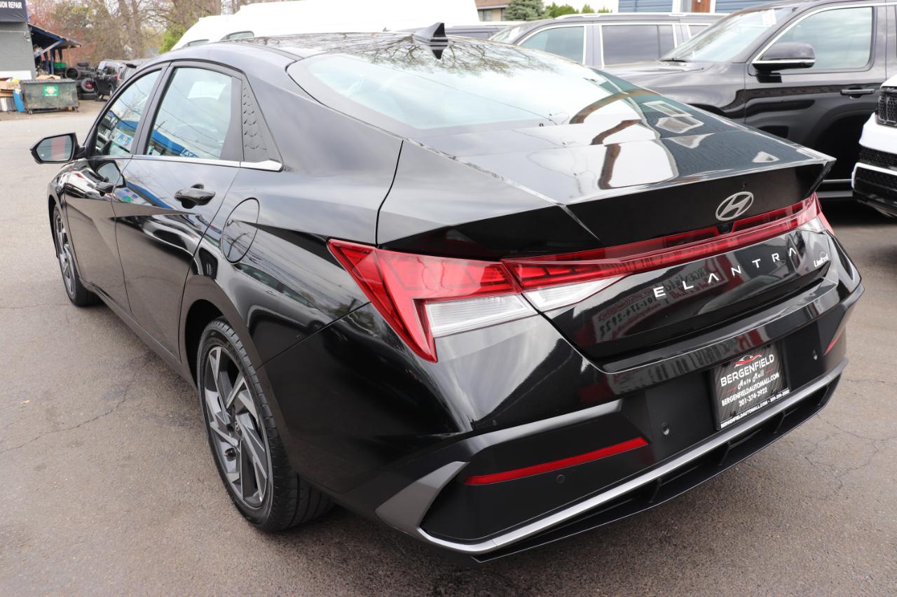 Hyundai Elantra Limited IVT 2024