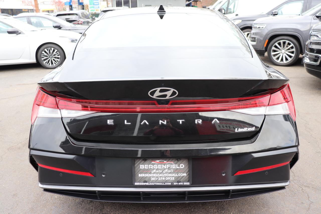 Hyundai Elantra Limited IVT 2024