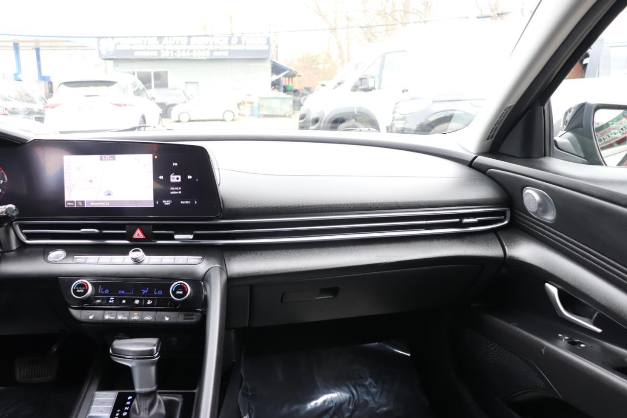 Hyundai Elantra Limited IVT 2024