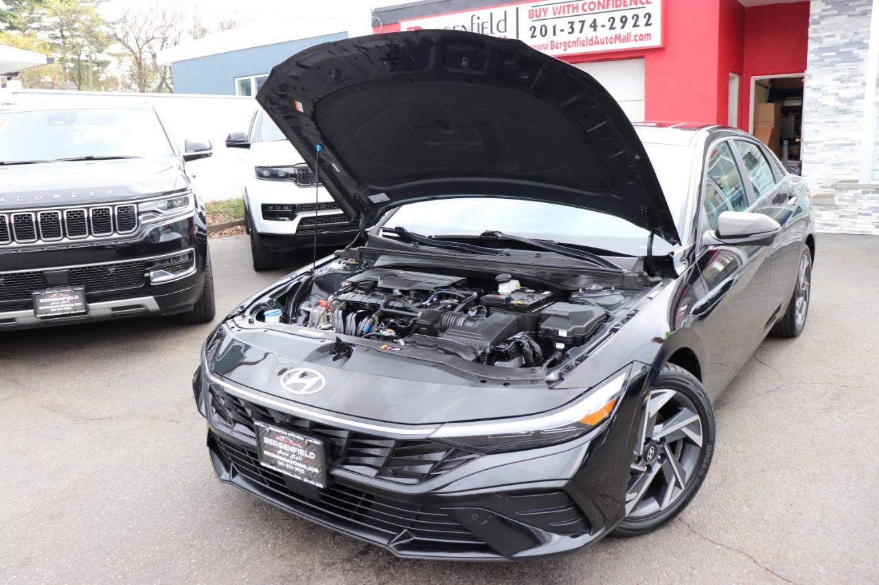 Hyundai Elantra Limited IVT 2024