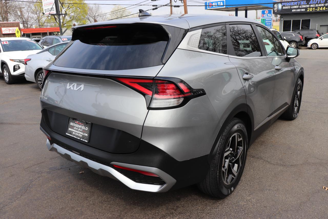 Kia Sportage LX FWD 2024