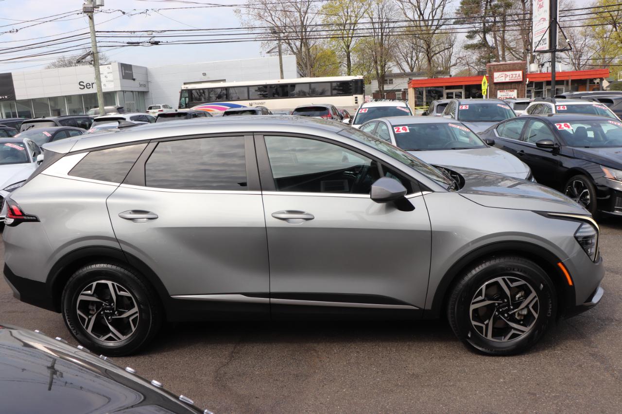 Kia Sportage LX FWD 2024