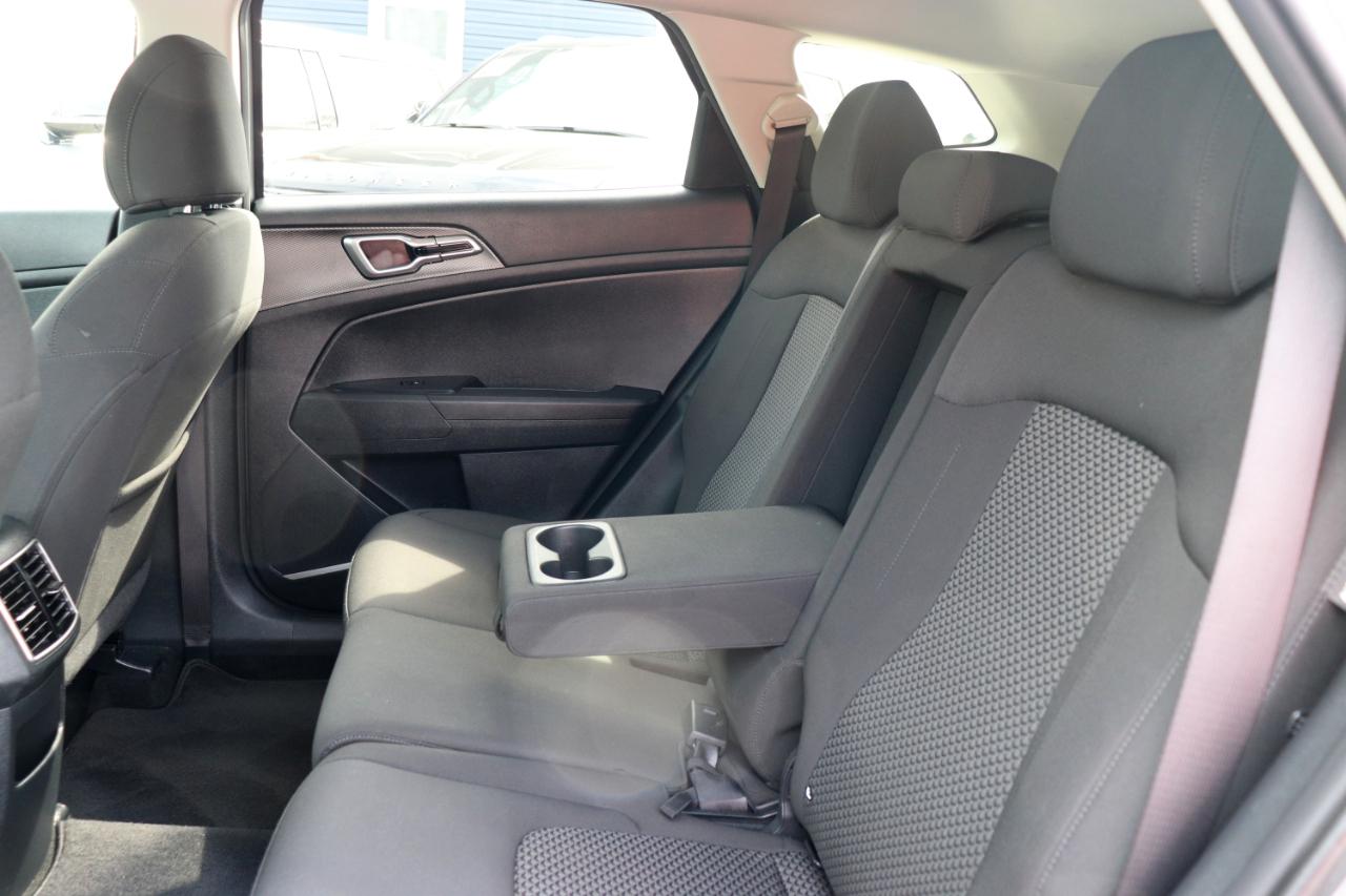 Kia Sportage LX FWD 2024