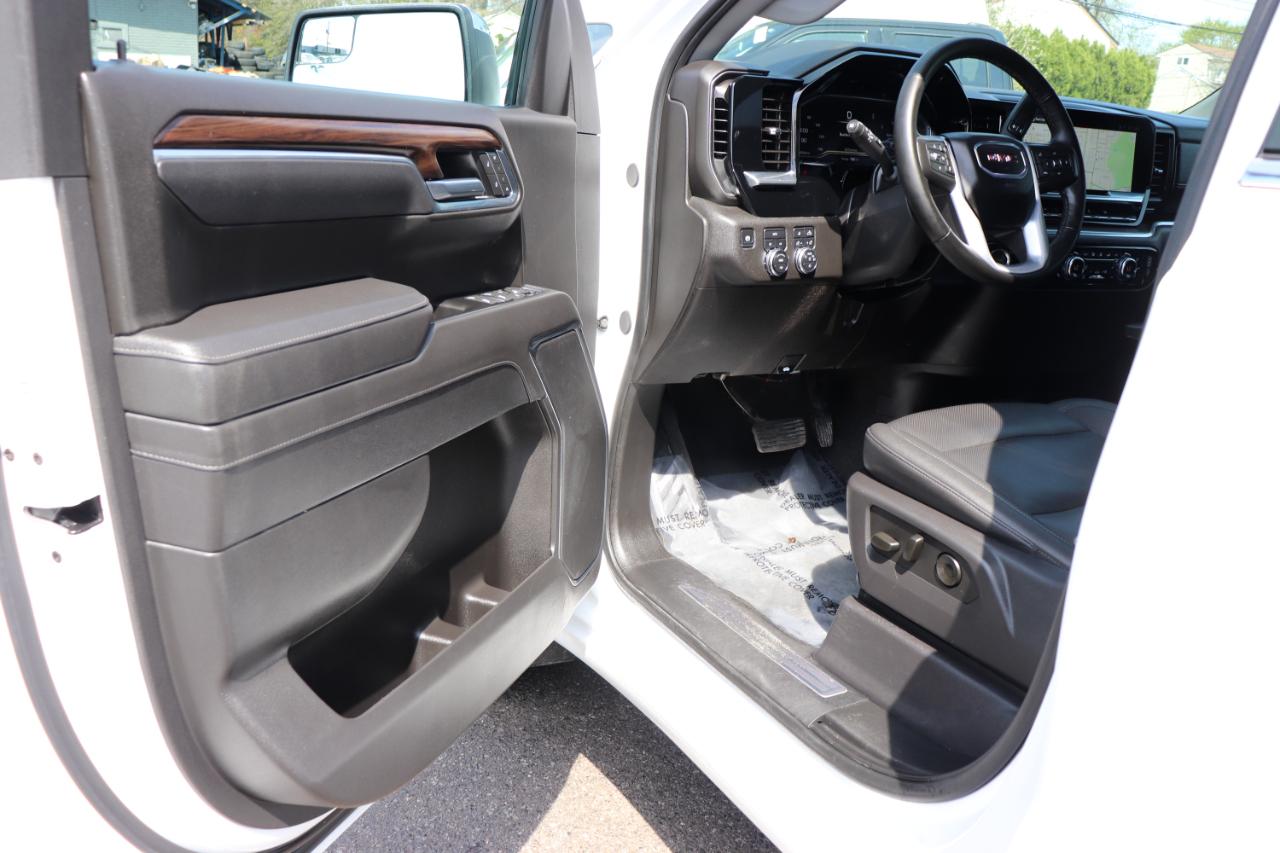 GMC Sierra 1500 4WD Crew Cab 147" SLT 2025