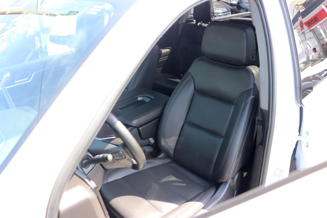 GMC Sierra 1500 4WD Crew Cab 147" SLT 2025