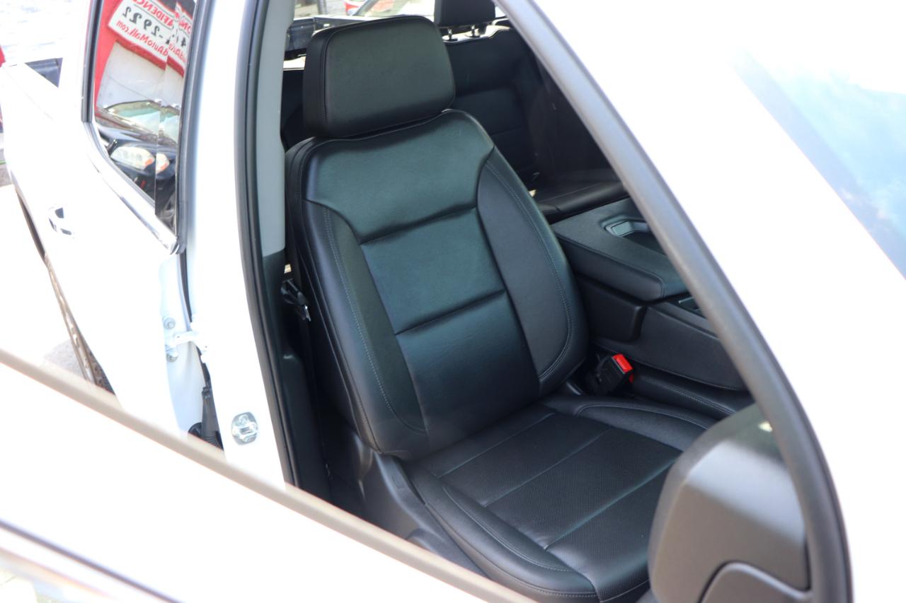 GMC Sierra 1500 4WD Crew Cab 147" SLT 2025