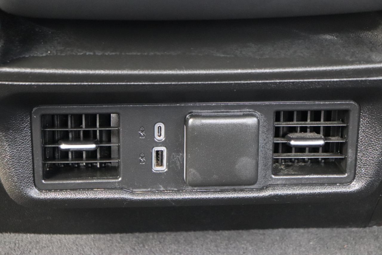 GMC Sierra 1500 4WD Crew Cab 147" SLT 2025