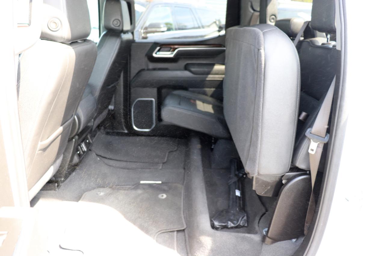 GMC Sierra 1500 4WD Crew Cab 147" SLT 2025