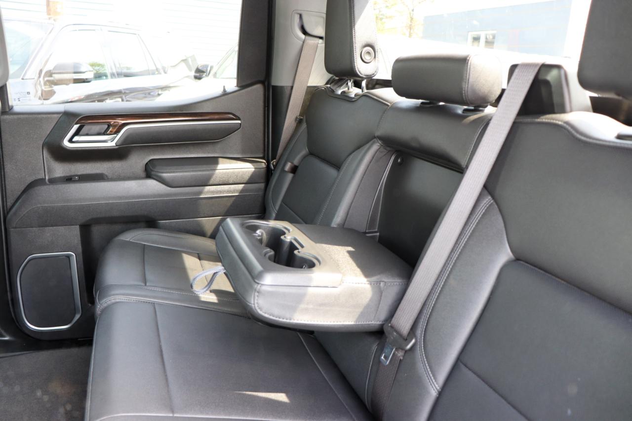 GMC Sierra 1500 4WD Crew Cab 147" SLT 2025