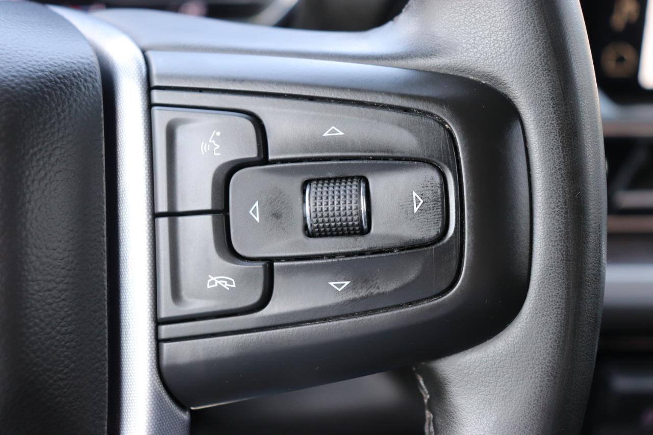 GMC Sierra 1500 4WD Crew Cab 147" SLT 2025