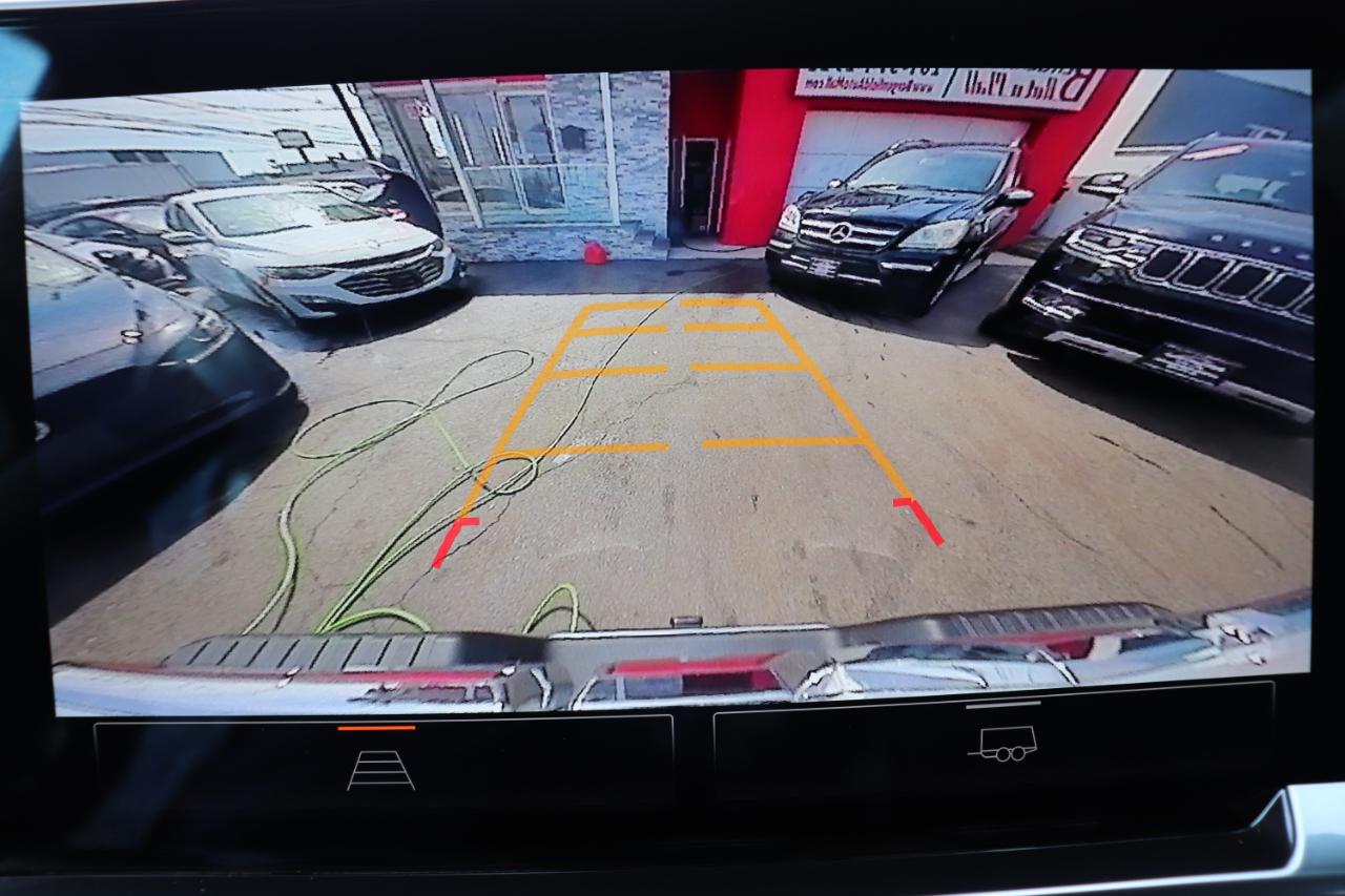 GMC Sierra 1500 4WD Crew Cab 147" SLT 2025