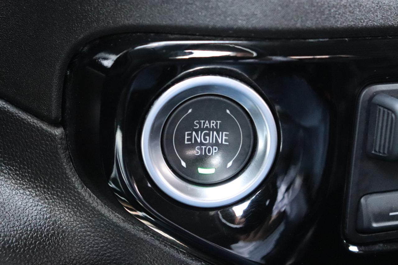 GMC Sierra 1500 4WD Crew Cab 147" SLT 2025