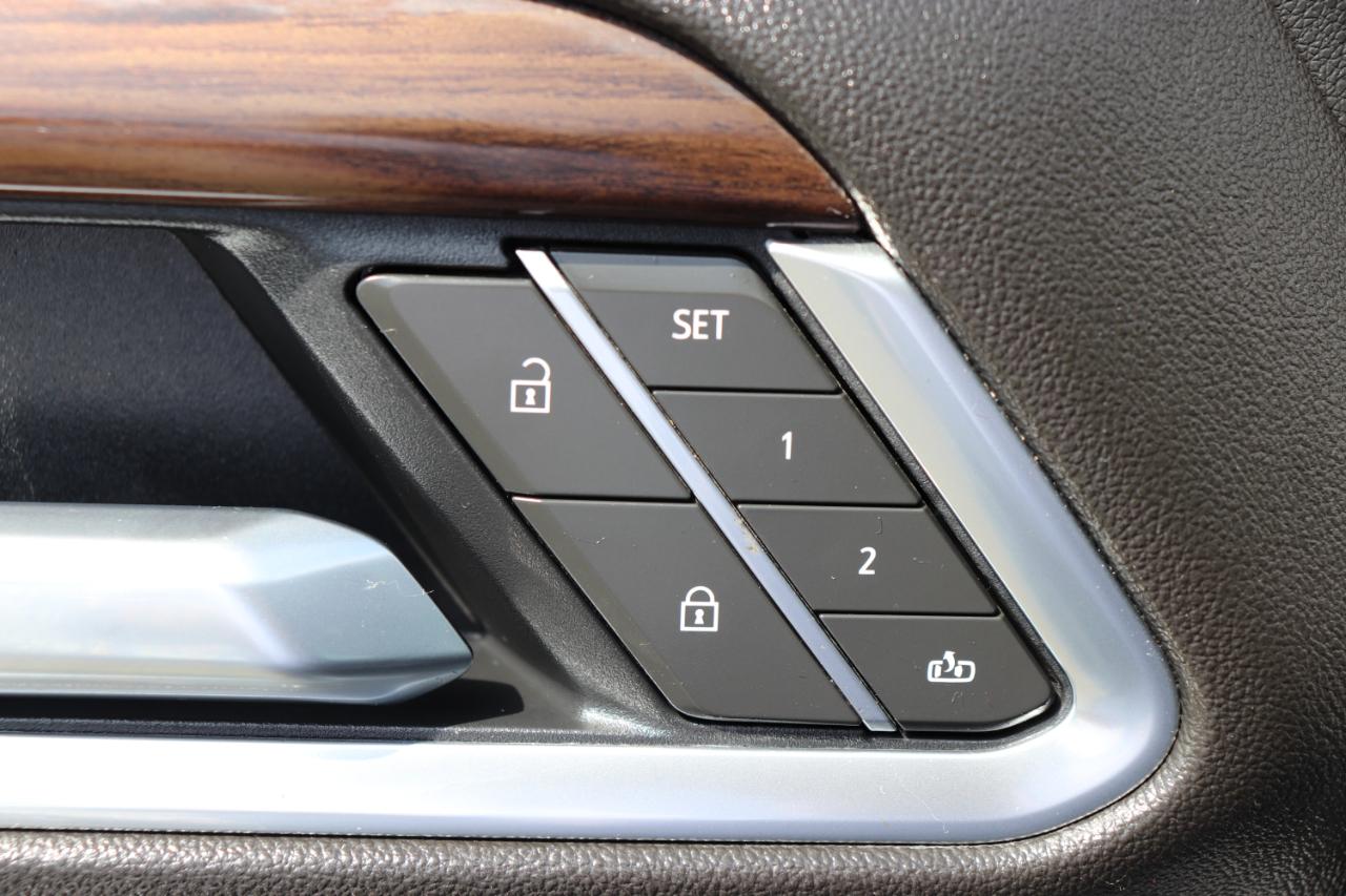 GMC Sierra 1500 4WD Crew Cab 147" SLT 2025