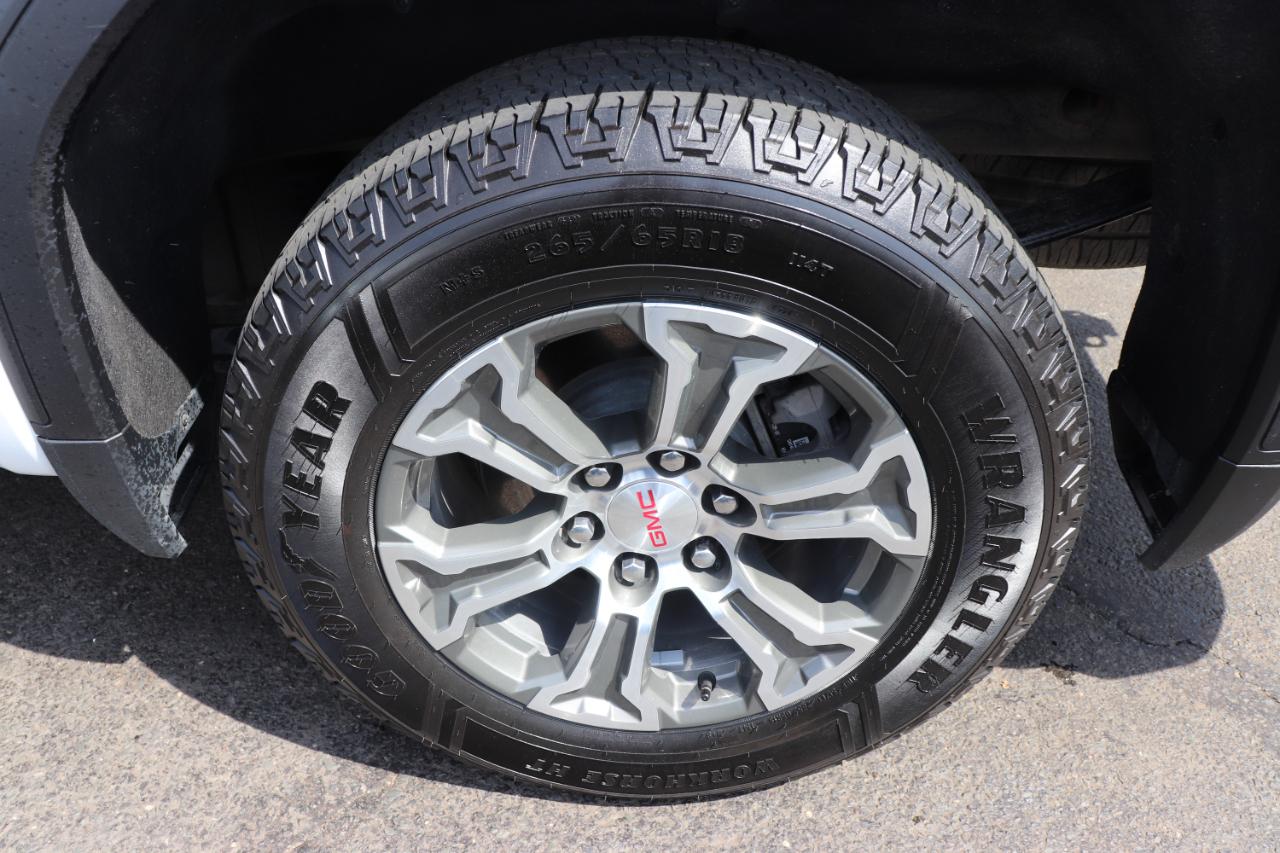 GMC Sierra 1500 4WD Crew Cab 147" SLT 2025