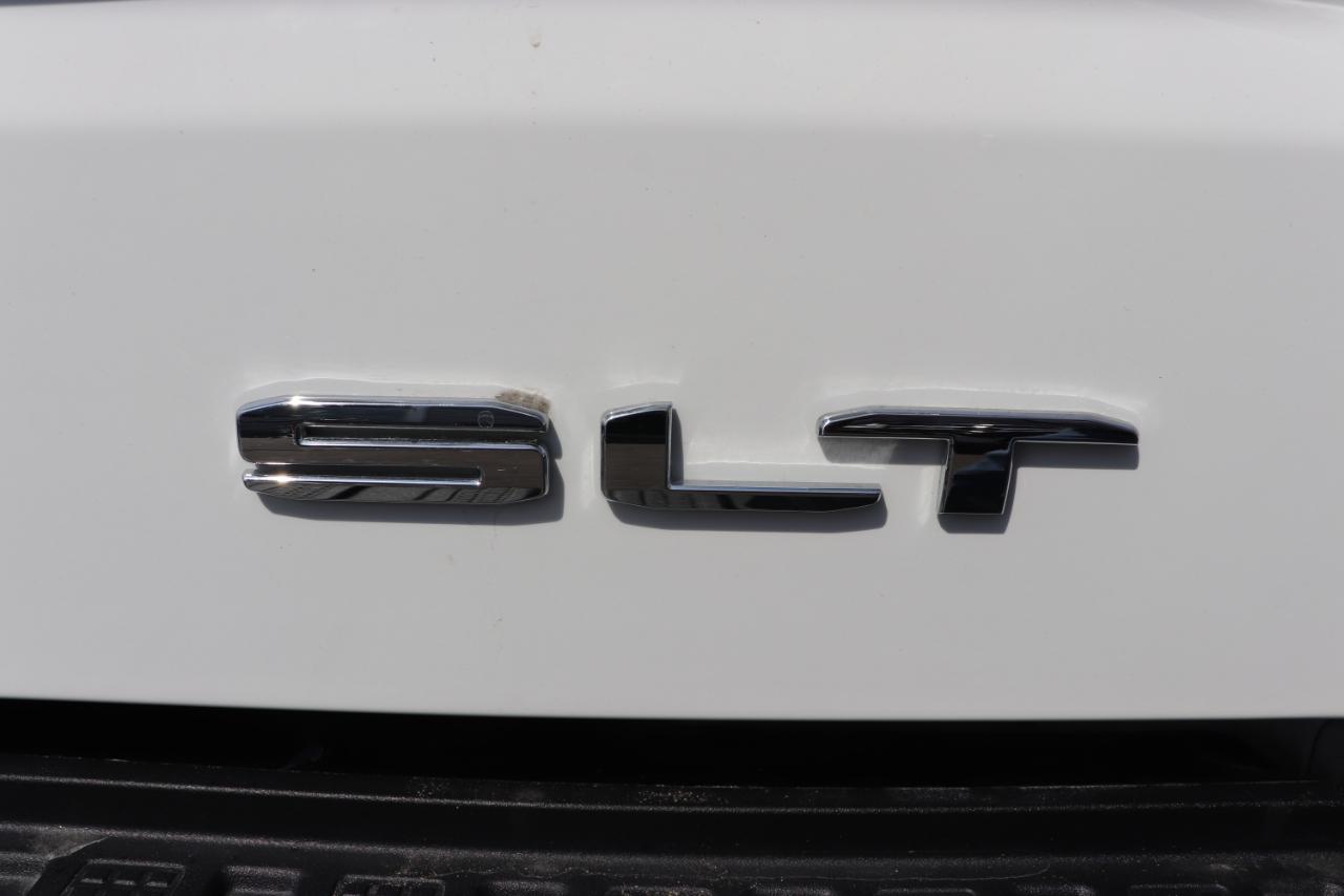 GMC Sierra 1500 4WD Crew Cab 147" SLT 2025