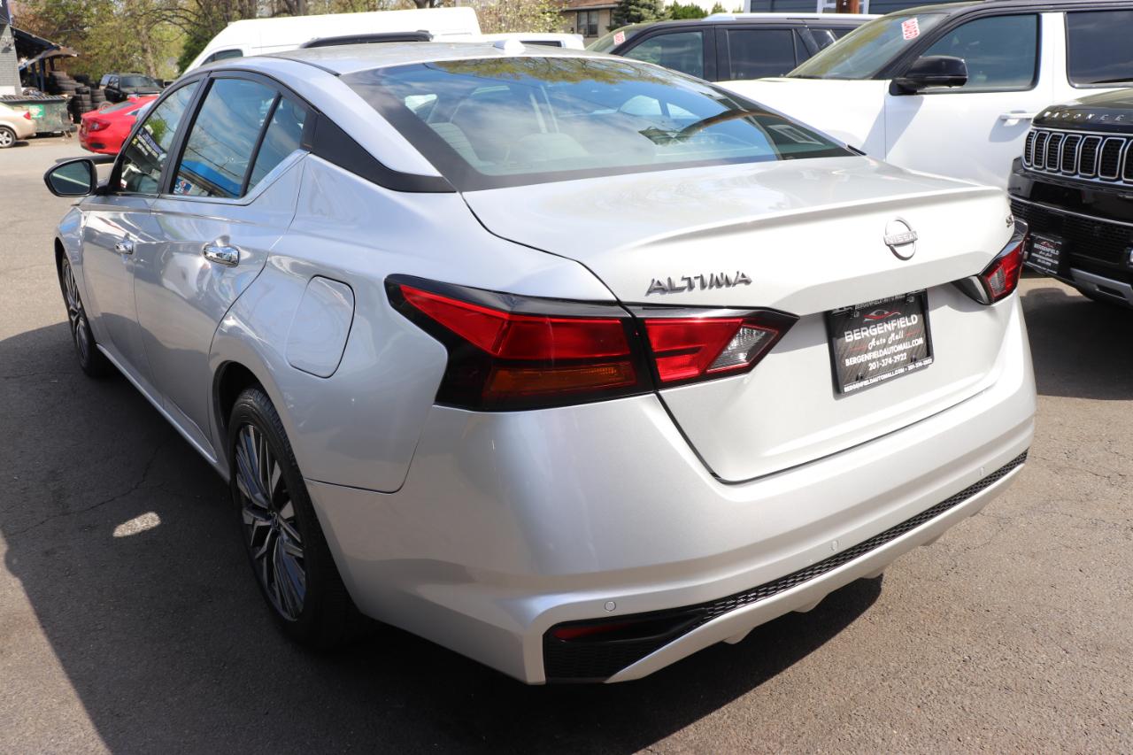 Nissan Altima 2.5 SV Sedan 2024