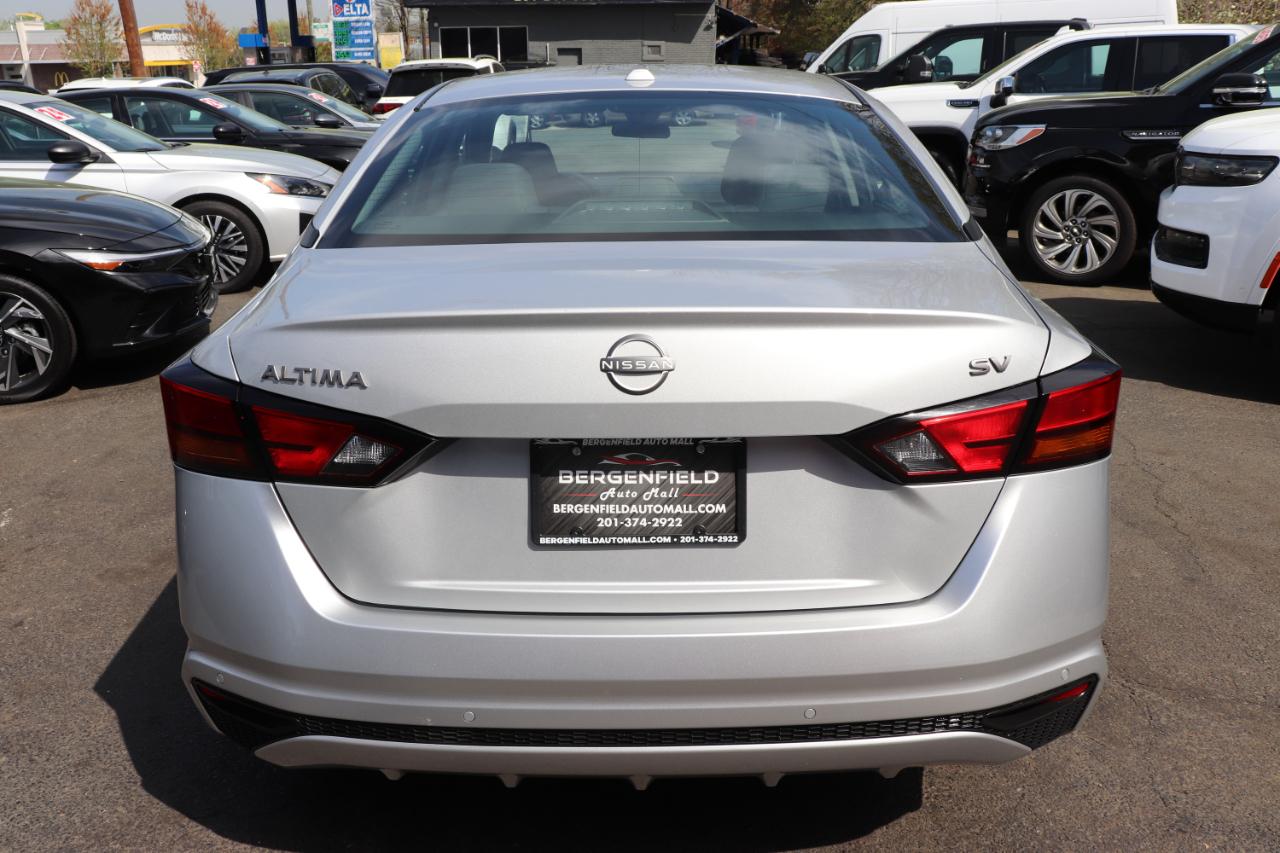 Nissan Altima 2.5 SV Sedan 2024