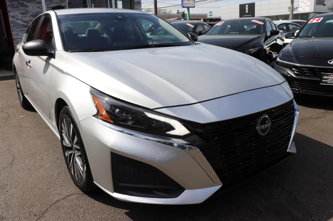 Nissan Altima 2.5 SV Sedan 2024