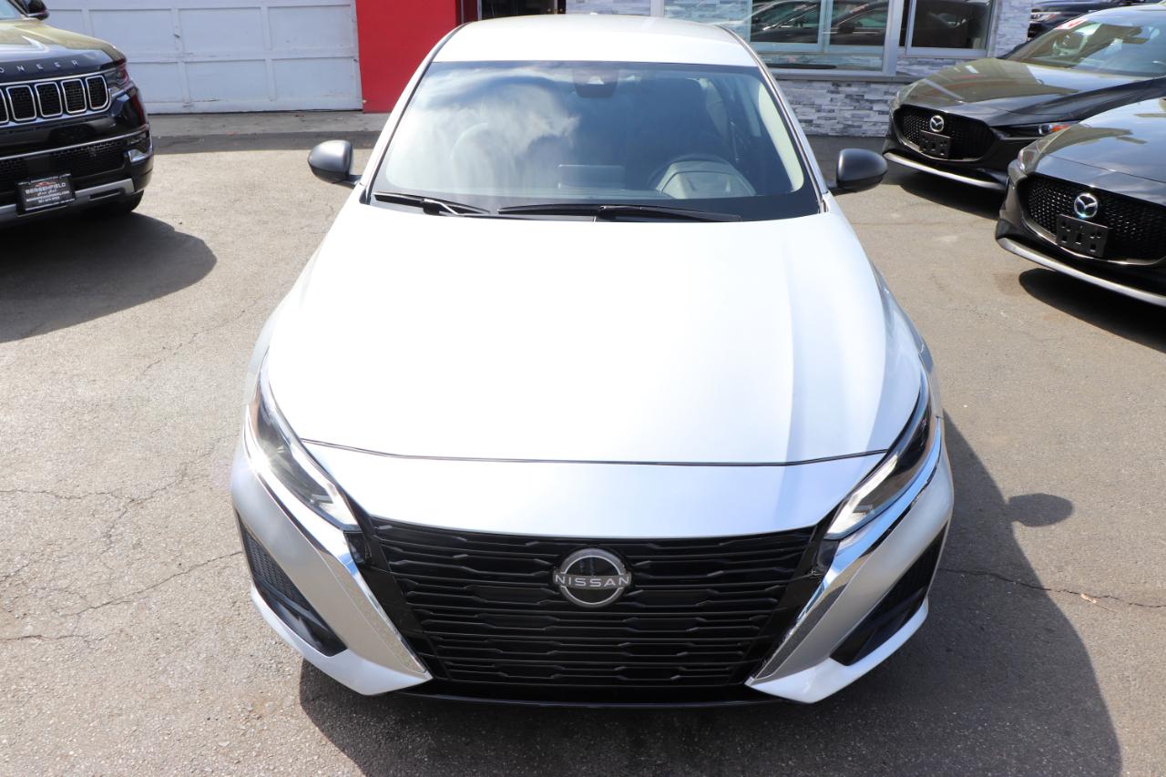 Nissan Altima 2.5 SV Sedan 2024