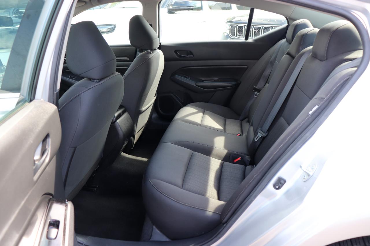 Nissan Altima 2.5 SV Sedan 2024