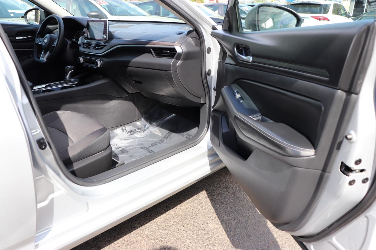 Nissan Altima 2.5 SV Sedan 2024