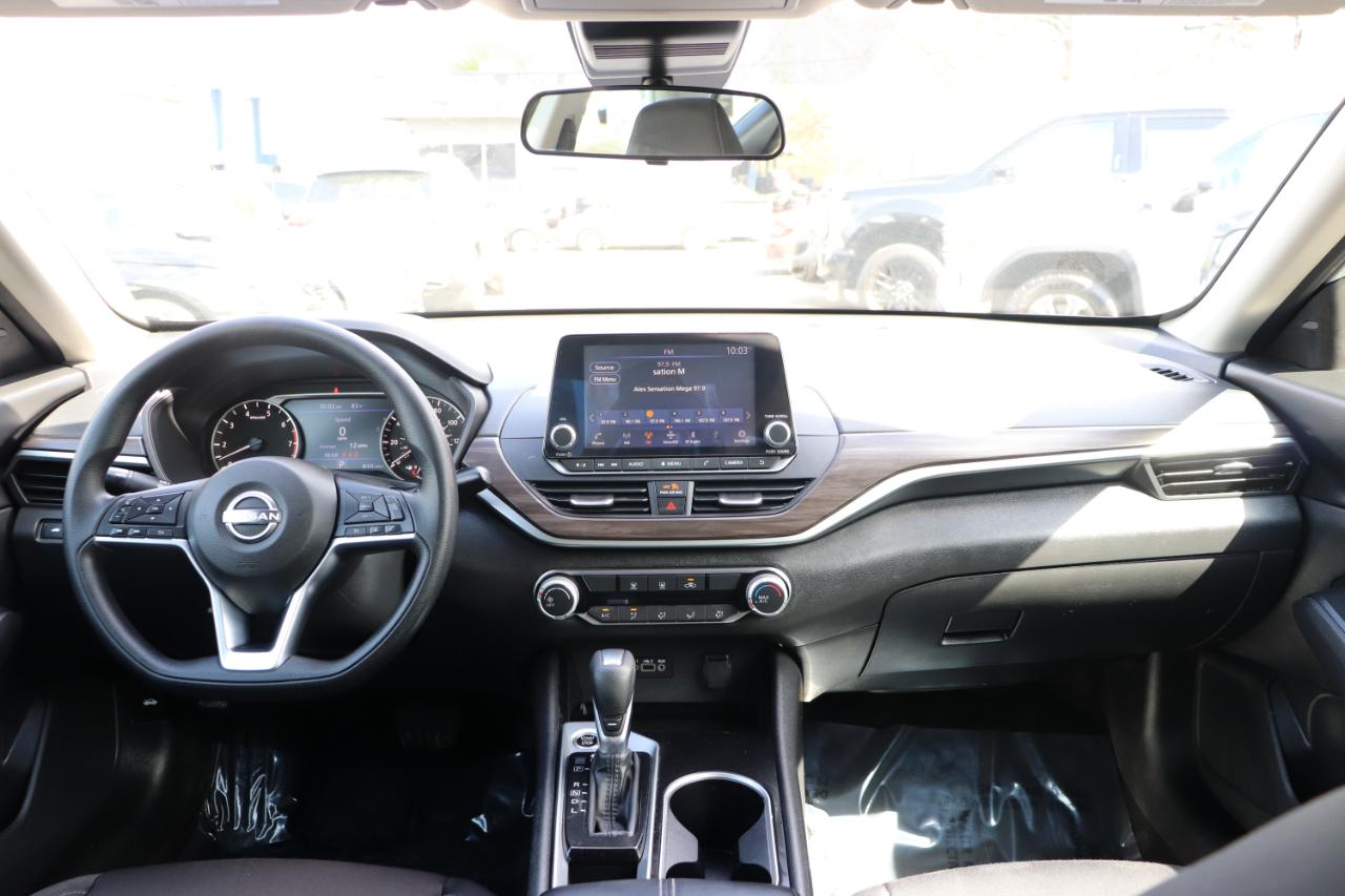 Nissan Altima 2.5 SV Sedan 2024