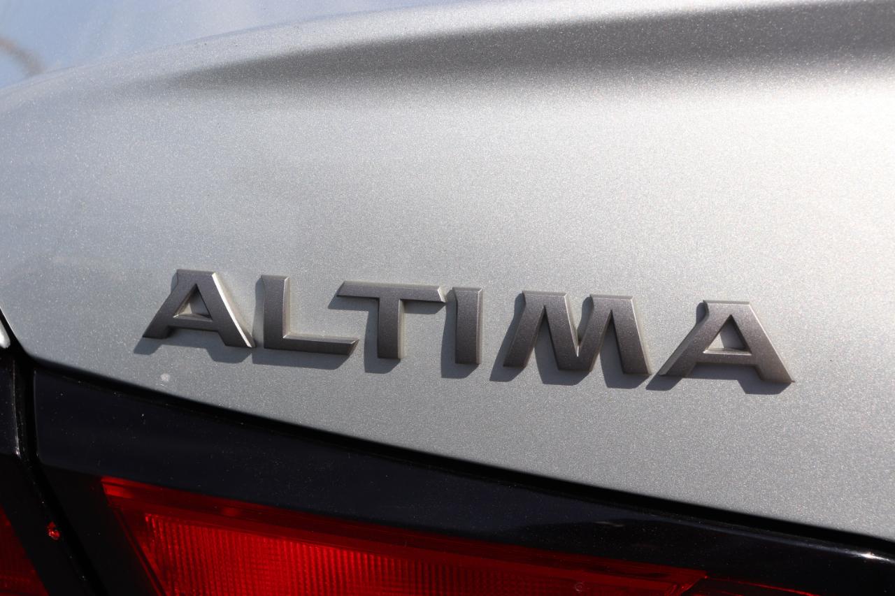 Nissan Altima 2.5 SV Sedan 2024