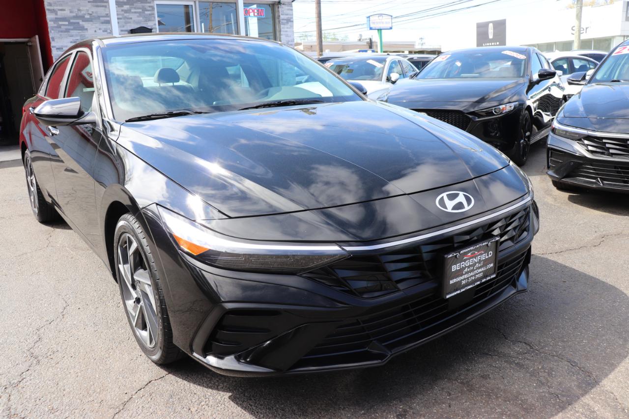 Hyundai Elantra SEL Convenience IVT 2025