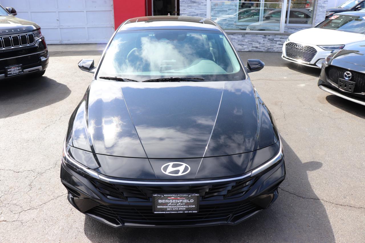Hyundai Elantra SEL Convenience IVT 2025