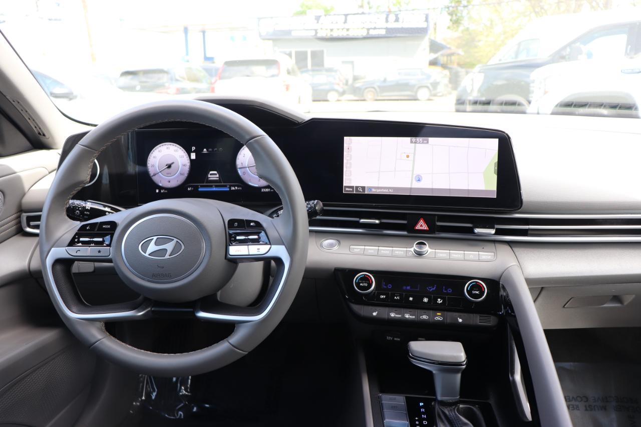 Hyundai Elantra SEL Convenience IVT 2025