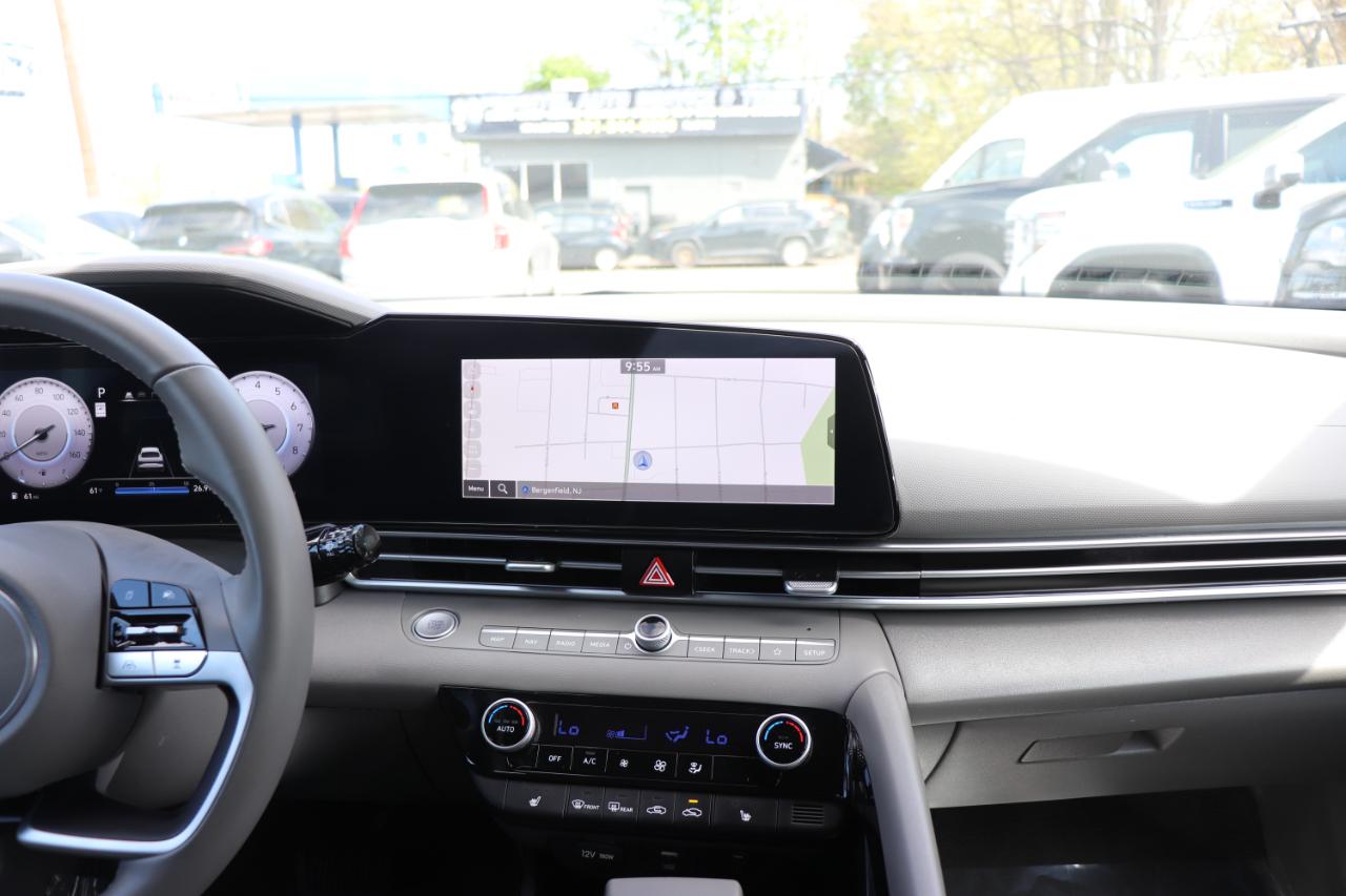 Hyundai Elantra SEL Convenience IVT 2025