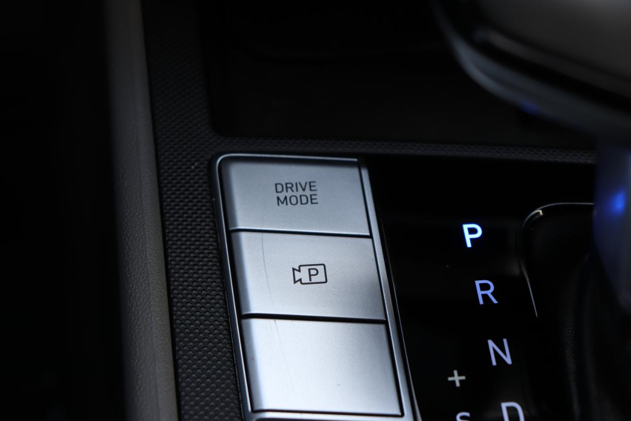 Hyundai Elantra SEL Convenience IVT 2025