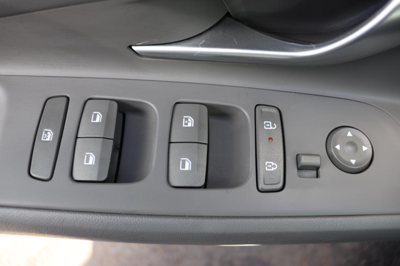 Hyundai Elantra SEL Convenience IVT 2025