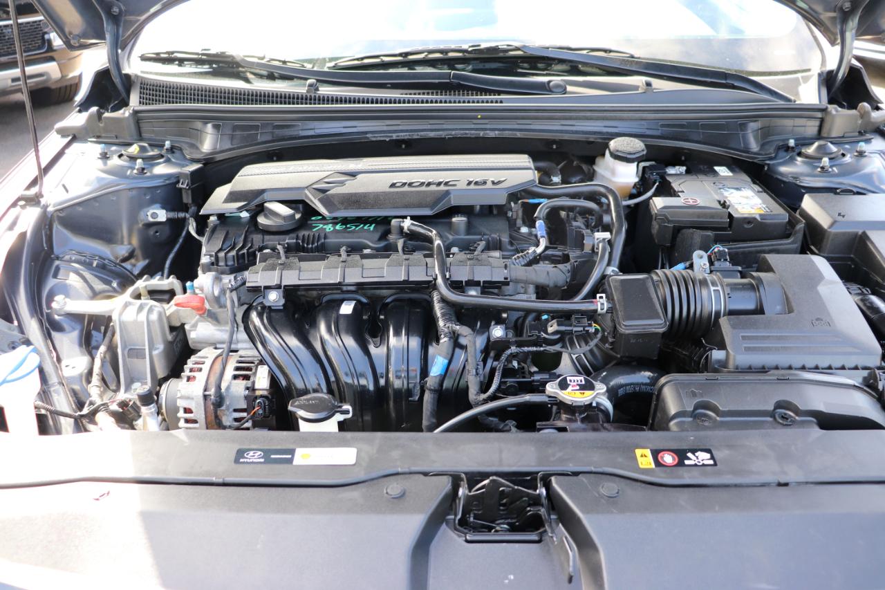 Hyundai Elantra SEL Convenience IVT 2025