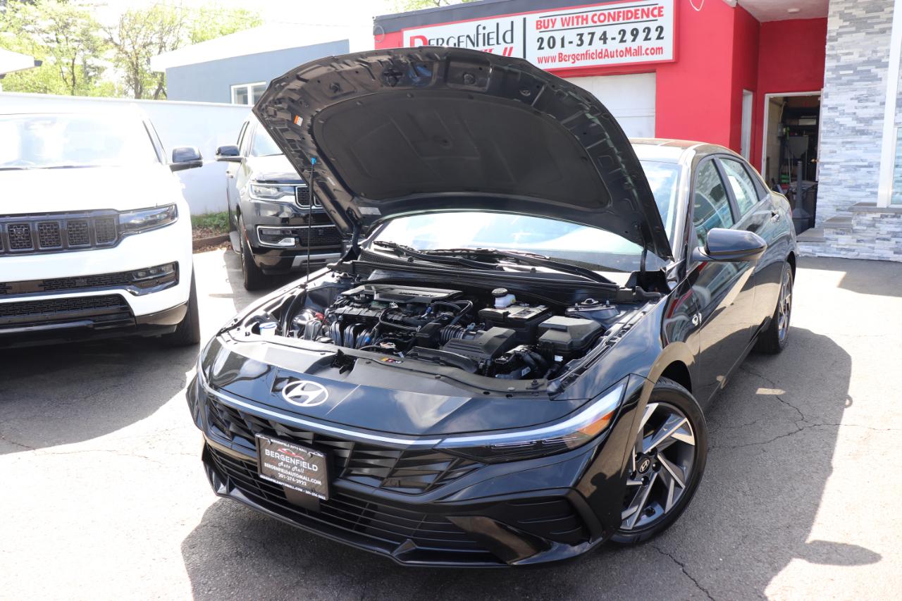 Hyundai Elantra SEL Convenience IVT 2025