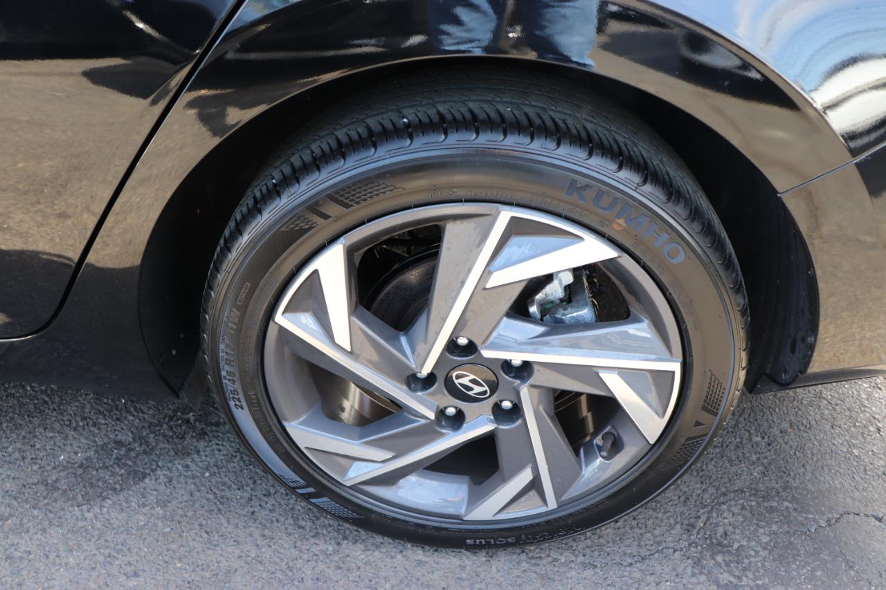 Hyundai Elantra SEL Convenience IVT 2025