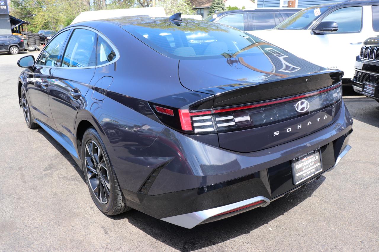 Hyundai Sonata SEL 2.5L FWD 2024