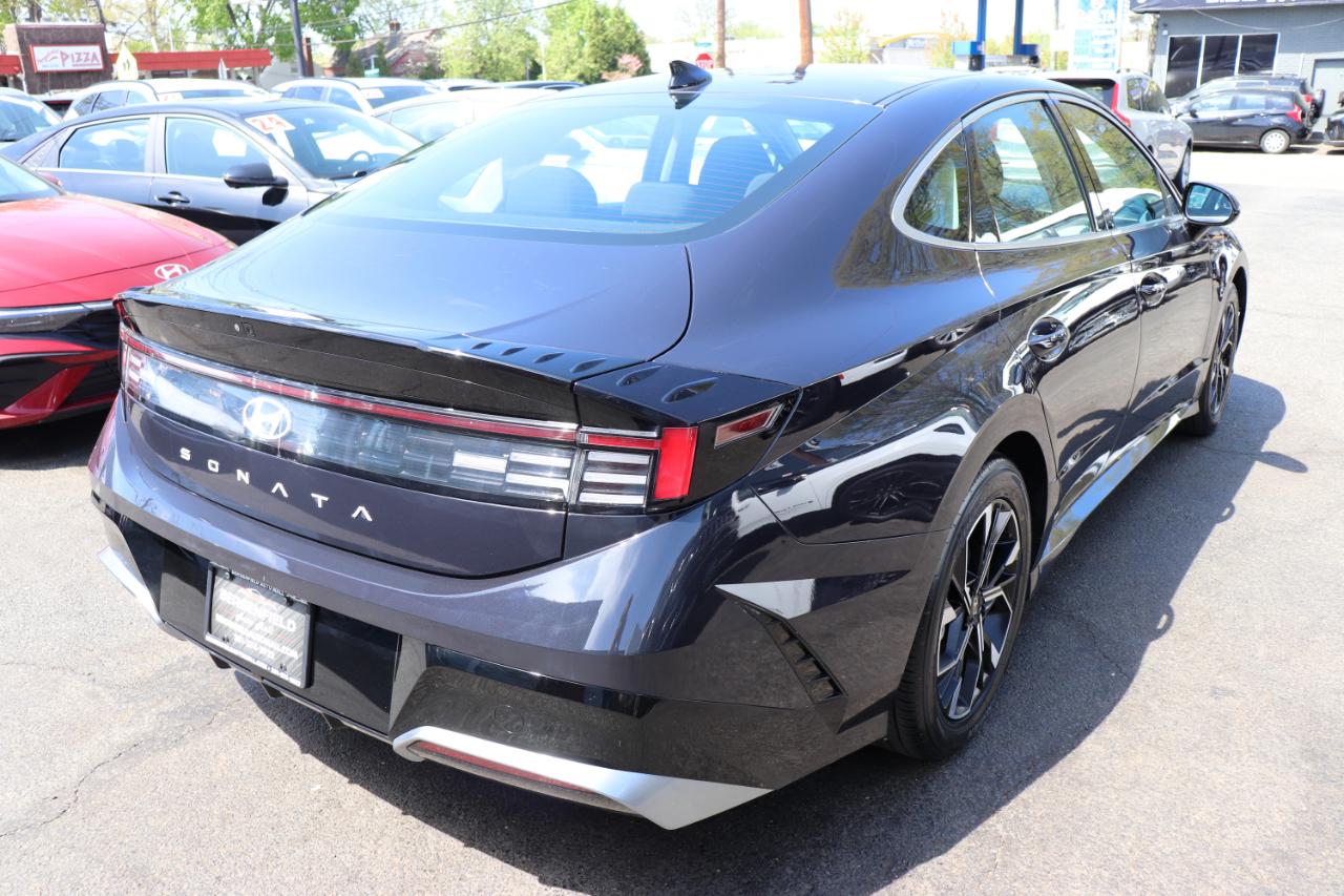 Hyundai Sonata SEL 2.5L FWD 2024