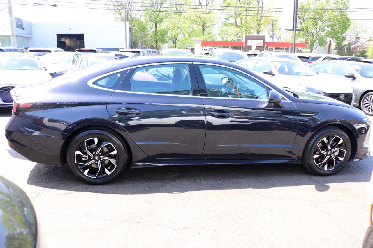 Hyundai Sonata SEL 2.5L FWD 2024