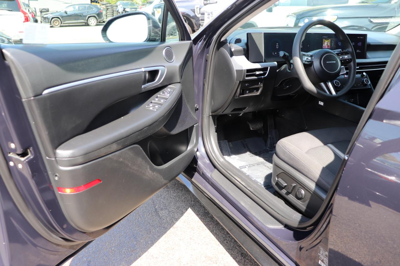 Hyundai Sonata SEL 2.5L FWD 2024